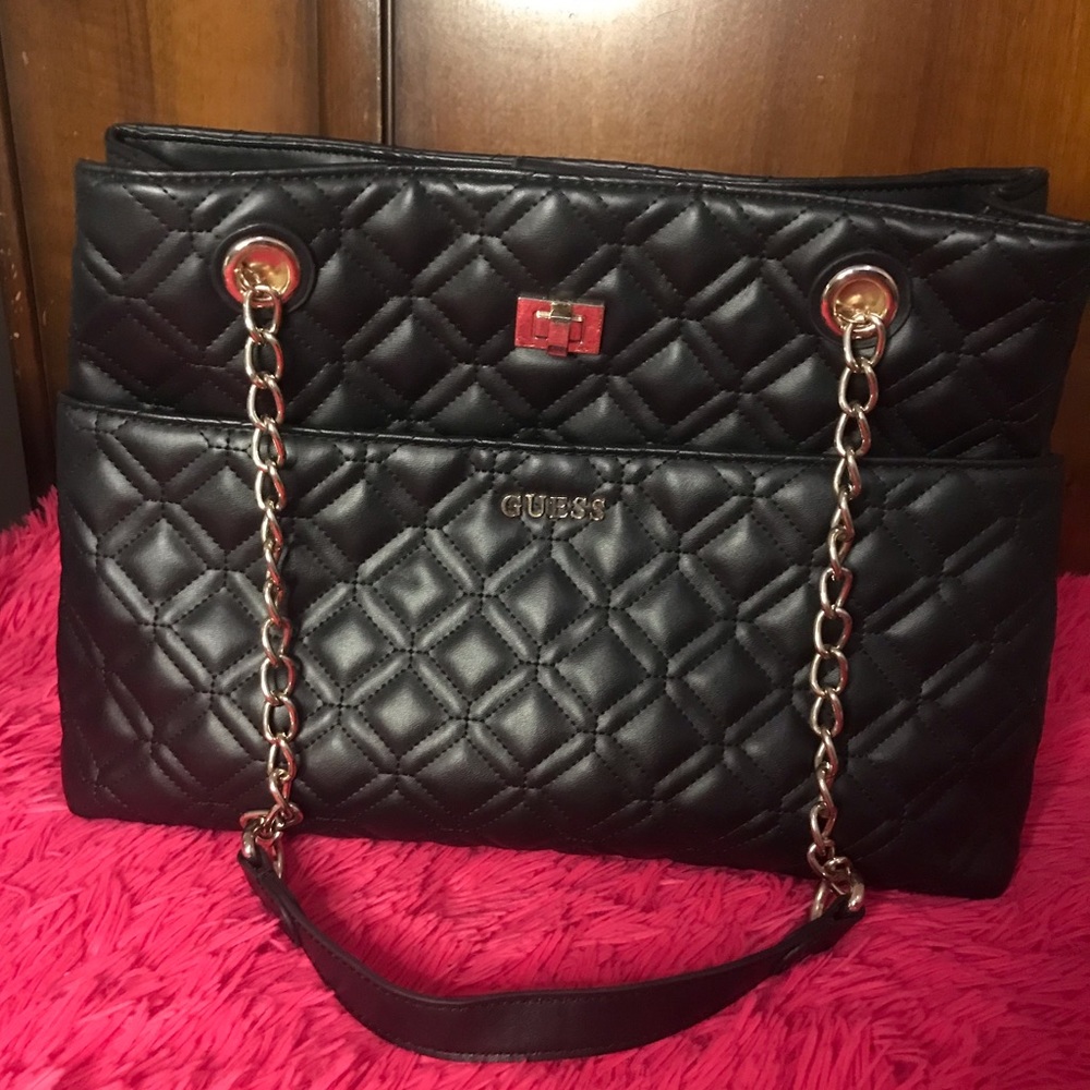 Guess quilted bag